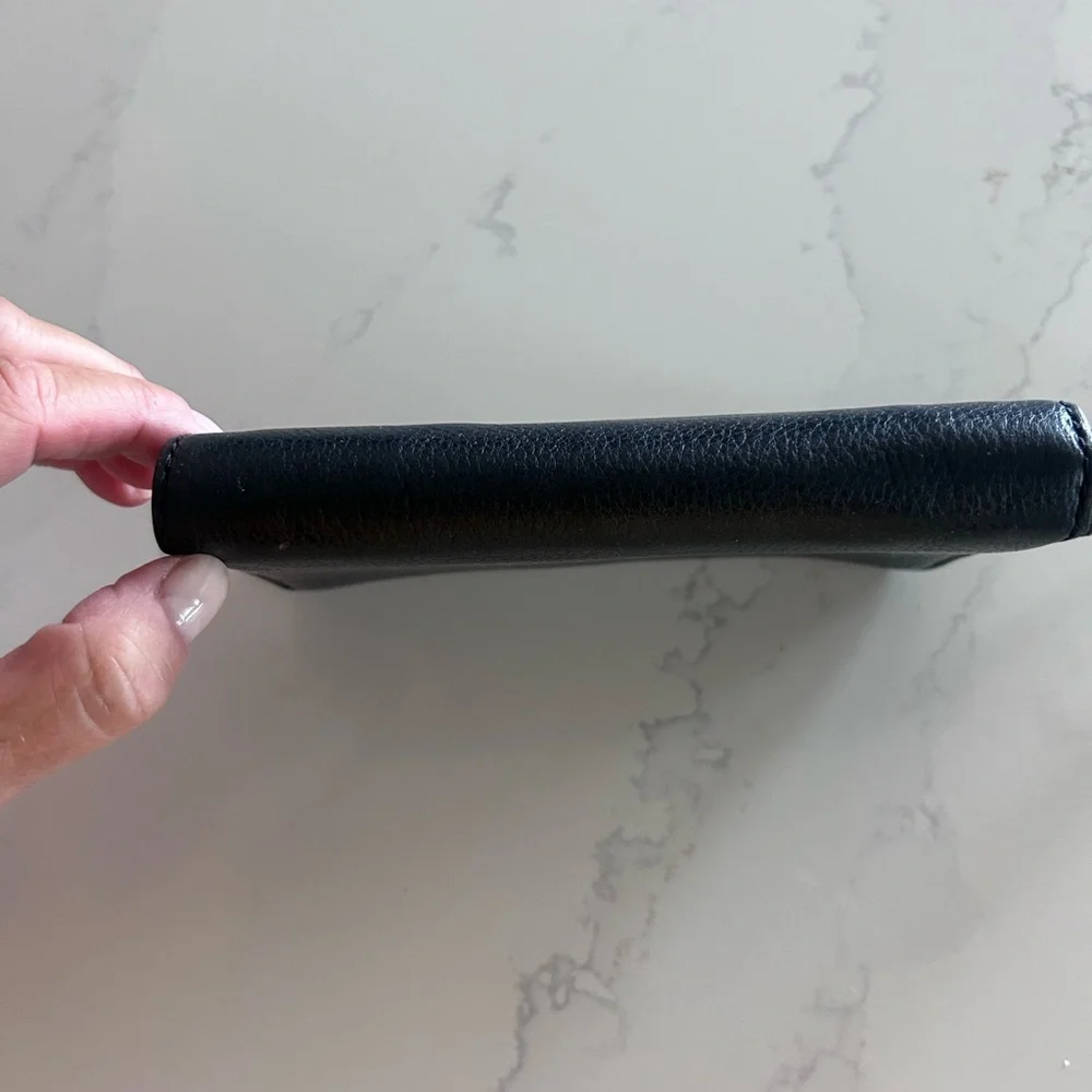 Marc by Marc Jacobs Black Leather Zip-Around Wristlet